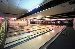 Gewerbeimmobilie mieten in Wittenberger Straße 80, 12689 Marzahn, Strike Your Business – Bowlingbahn im Center zu den Eichen zu vermieten!