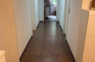 Wohnung kaufen in Im Falkenhorst, 51145 Urbach, Großzügige 4-Zimmer-Wohnung mit Balkon