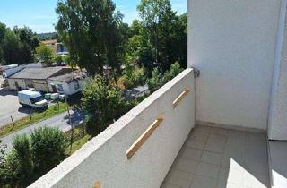 Wohnung mieten in 07589 Münchenbernsdorf, Attraktive 3 - R Wohnung mit Balkon in ländlicher Umgebung zu vermieten !