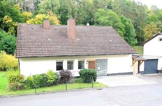 Einfamilienhaus kaufen in 36251 Bad Hersfeld, Bad Hersfeld - Gepflegtes Einfamilienhaus mit separater ELW und Ausbaupotential im Dachgeschoss in Heenes !