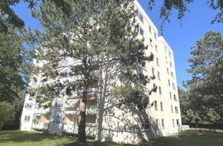 Wohnung kaufen in 70825 Korntal-Münchingen, Korntal-Münchingen - Vermietete 2 ½-Zimmer Wohnung mit Balkon