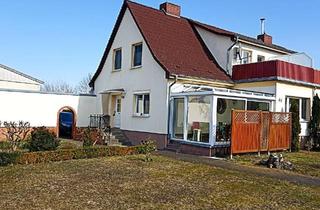 Doppelhaushälfte kaufen in 19370 Parchim, Parchim - Doppelhaushälfte in Parchim in gutem Zustand mit Garten