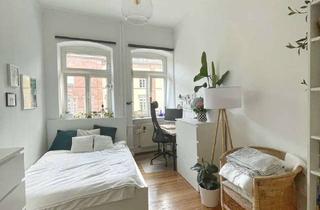 Wohnung kaufen in 69115 Bergheim, Sonnige Dachterrasse und Altbau-Charme in zentraler Lage von Heidelberg!