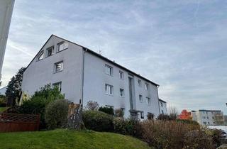 Wohnung kaufen in Unterer Eickeshagen 32, 42555 Velbert, Helle Dachgeschosswohnung über den Dächern von Velbert-Langenberg – renovierungsbedürftig mit viel G