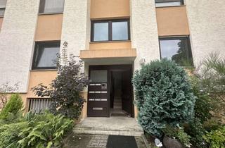 Wohnung kaufen in Geleitsstraße 76 A, 63067 Kaiserlei, Offenbach-Westend: Von Privat Schicke und modernisierte Dachgeschosswohnung mit Dachterrasse