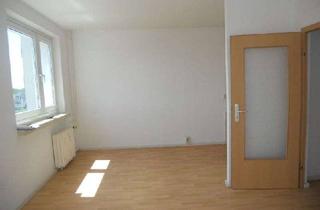 Wohnung mieten in Am Alten Theater, 06844 Innenstadt, 4-Raum-Wohnung im Zentrum mit Aufzug