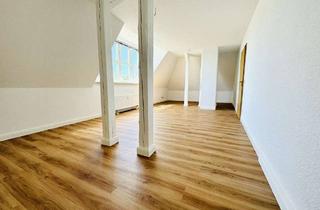 Wohnung mieten in Klughardtstraße, 06842 Süd, hochwertige 2 Raum Dachgeschoss-Wohnung +++TOP+++ in attraktiver Lage in Dessau