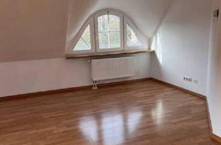 Wohnung mieten in Grüner Weg, 15230 Frankfurt, geräumige, großzügig geschnittene 3-Raum Dachgeschosswohnung mit moderner Einbauküche