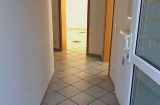 Wohnung mieten in 68809 Neulußheim, Behagliche 2-Zimmer-Wohnung mit Terrasse & Stellplatz in Neulußheim von privat
