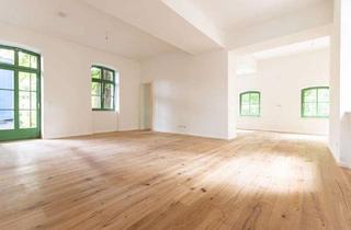 Wohnung mieten in Fabrikstraße 13, 04435 Schkeuditz, Traumwohnung in Villa mit Wasserblick | 2 Balkone | Tageslichtbad mit Badewanne | Echtholzparkett