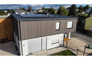 Haus kaufen in An Der Linde 40, 09366 Stollberg/Erzgebirge, Neubau-DHH mit 5 Zimmern PV Lüftungsanlage KNX