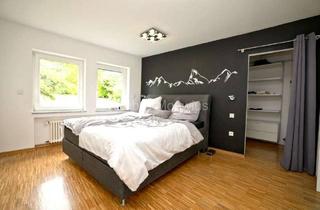 Haus kaufen in 51674 Wiehl, Zweifamilienhaus in Aussichtslage / kernsaniert / Terrasse, Garten / Doppelcarport, Motorradgarage