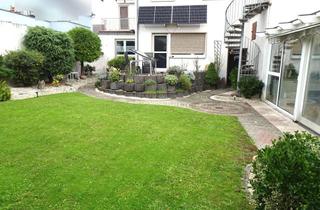 Haus kaufen in 68519 Viernheim, Sehr gepflegtes 3 - Familienhaus mit sehr schönem Garten und Garage