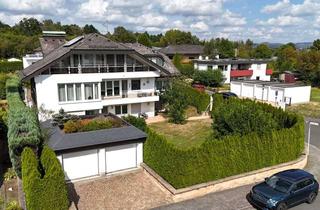 Villa kaufen in 35708 Haiger, Großzügige Einfamilienvilla in ruhiger Lage mit Schwimmbad, Office/Au-Pair-Appartement