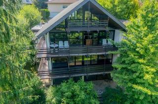 Einfamilienhaus kaufen in 53819 Neunkirchen-Seelscheid, MANNELLA *Licht.Natur.Rückzugsort.* Einfamilienhaus mit möglicher Einliegerwohnung und eigenem Wald.