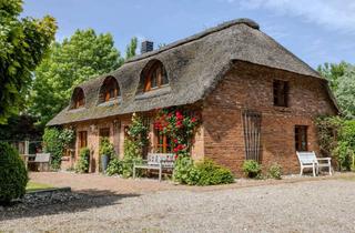 Haus kaufen in 25881 Tating, Stilvolles Reetdachhaus: courtagefrei, hochwertig ausgestattet, ruhig gelegen, mit großem Grundstück