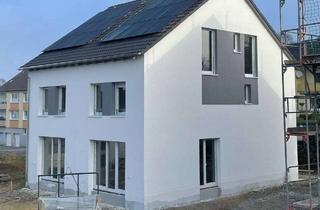 Haus mieten in Haselnussweg 53, 42489 Wülfrath, Willkommen daheim: Klimaneutrales DHH mit sonnigem Garten & Terrasse ab Dezember 2025 zu vermieten