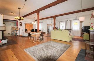 Anlageobjekt in 78050 Villingen-Schwenningen, Zentral gelegenes 1-2 Familienhaus oder Nutzung als Wohn- und Gewerbeeinheit + 2 Garagen