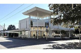 Gewerbeimmobilie kaufen in 42655 Solingen, JA, zur repräsentativen Gewerbeimmobilie mit großzügiger Ausstellungs- und Lagerfläche in Solingen