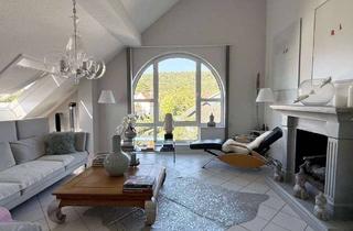 Wohnung kaufen in 65719 Hofheim am Taunus, Luxus für Zwei - herrliche Dachgeschoss-Maisonette in Bestlage - am Hofheimer Steinberg