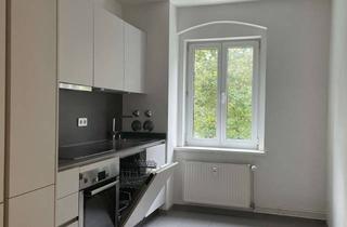 Wohnung mieten in Margarete-Walter-Straße, 10407 Prenzlauer Berg, Modernisierte 2 Zimmer Wohnung mit Einbauküche