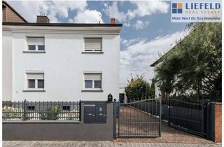 Doppelhaushälfte kaufen in 64546 Mörfelden-Walldorf, Doppelhaushälfte mit Potential, derzeit ein 3 Parteienhaus (Provisionsfrei)