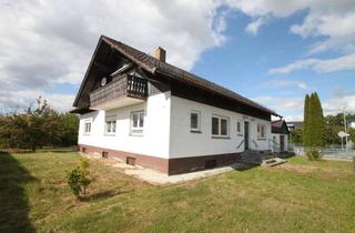 Haus kaufen in 94474 Vilshofen, Sanierungsbedürftiges Wohnhaus mit 1.200 m² Garten in Vilshofen/Alkofen!
