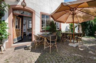 Haus kaufen in 65375 Oestrich-Winkel, Schuch Immobilien - Wohnhaus für mehrere Generationen im Rheingau mit eigenem Weinberg