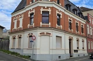 Mehrfamilienhaus kaufen in 08606 Oelsnitz, Provisionsfrei. Wir bieten eine sanierte Immobilie mit 6 Wohneinheiten in Oelsnitz.