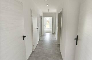 Wohnung mieten in 27751 Delmenhorst, Zwei identische barrierefrei 3 Zimmerwohnung mit Balkon, Erstbezug