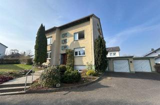 Haus kaufen in 59581 Warstein, Wohnen & Vermieten!Zweifamilienhaus mit Garten und 2 Garagen in Warstein-Belecke!