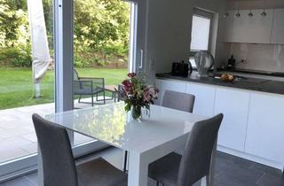 Wohnung kaufen in 72108 Rottenburg, Geschmackvolle, neuwertige 3-Raum-Wohnung mit geh. Innenausstattung, Terrasse Südausrichtung, EBK