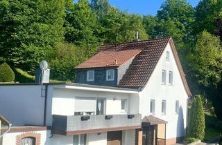 Haus kaufen in 36151 Burghaun, Provisionsfrei! Für Eigennutzer und Kapitalanleger! Freistehendes EFH oder MFH zentral in Burghaun!
