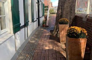 Immobilie mieten in 48151 Münster, Stilvolle, vollständig renovierte 2-Zimmer-Wohnung mit Terrasse in Münster,