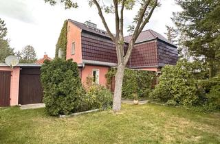 Doppelhaushälfte kaufen in 12524 Altglienicke, Sehr gepflegte und modernisierte Doppelhaushälfte mit großen Garten und Garage