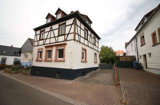Einfamilienhaus kaufen in Flurstraße, 67697 Otterberg, Freistehendes Einfamilienhaus mit Potenzial in Otterberg **6 Zimmer, 121 qm Wohnfläche**