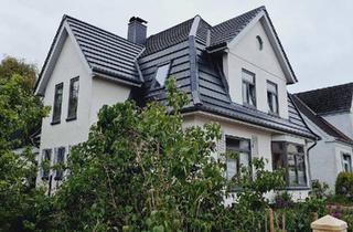 Villa kaufen in 25813 Husum, Husum - Freistehende Stadtvilla im Herzen von Husum