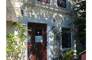 Haus kaufen in 24969 Großenwiehe, Großenwiehe - Charmantes Reetdachhaus mit zwei Wohneinheiten *provisionsfrei*
