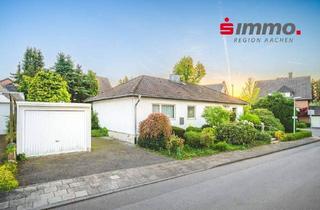 Haus kaufen in 52076 Aachen, Aachen - Sanierungsbedürftiger Fertighausbungalow mit großem Grundstück