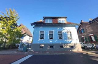 Haus kaufen in 63486 Bruchköbel, Bruchköbel - Familienfreundliches Zweifamilienhaus in zentraler Lage von Bruchköbel