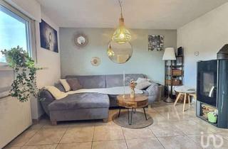 Wohnung kaufen in 66125 Saarbrücken, Dachgeschosswohnung mit Garten Pool und Garage in Dudweiler