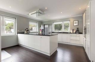 Wohnung kaufen in 65719 Hofheim am Taunus, Großzügige Gartenwohnung im Haus-im-Haus-Stil in Hofheim-Wallau