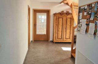 Wohnung mieten in Haider Str., 82405 Wessobrunn, komplettes Obergeschoss mit 3 Zimmern, Küche, Bad, Balkon in einer großen Wohnung