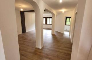 Wohnung mieten in 73572 Heuchlingen, Vollständig renovierte 4,5-Zimmer-Wohnung mit EBK in Heuchlingen