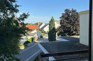 Wohnung mieten in 71254 Ditzingen, Helle 2 Zi-Whg EBK, Küche nur 5 Quadratmeter groß, Balkon, Lift, Garage in Ditzingen-Hirschlanden