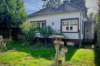 Haus kaufen in 41849 Wassenberg, Zentral gelegenes Grundstück mit freistehendem Bungalow (Altbestand/ vermietet)