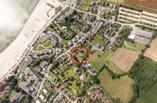 Haus kaufen in Birkenweg, 23743 Grömitz, Exklusive Lage oberhalb des Grömitzer Yachthafens – Bungalow mit großem, blick geschütztem Garten