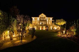 Villa kaufen in 83209 Prien, Prien am Chiemsee - Exklusive Villa mit Bergpanorama & Seeblick in Bestlage