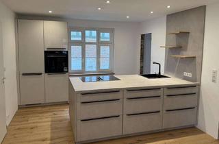 Einfamilienhaus kaufen in 34289 Zierenberg, Einfamilienhaus mit Scheune, Erstbezug nach Komplettsanierung, Wärmepumpe mit FBH, 4 Zimmer, 2 Bäder