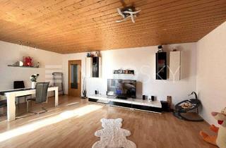Wohnung kaufen in 92318 Neumarkt, Charmante 3-Zi.-Wohnung mit sonnigem Balkon